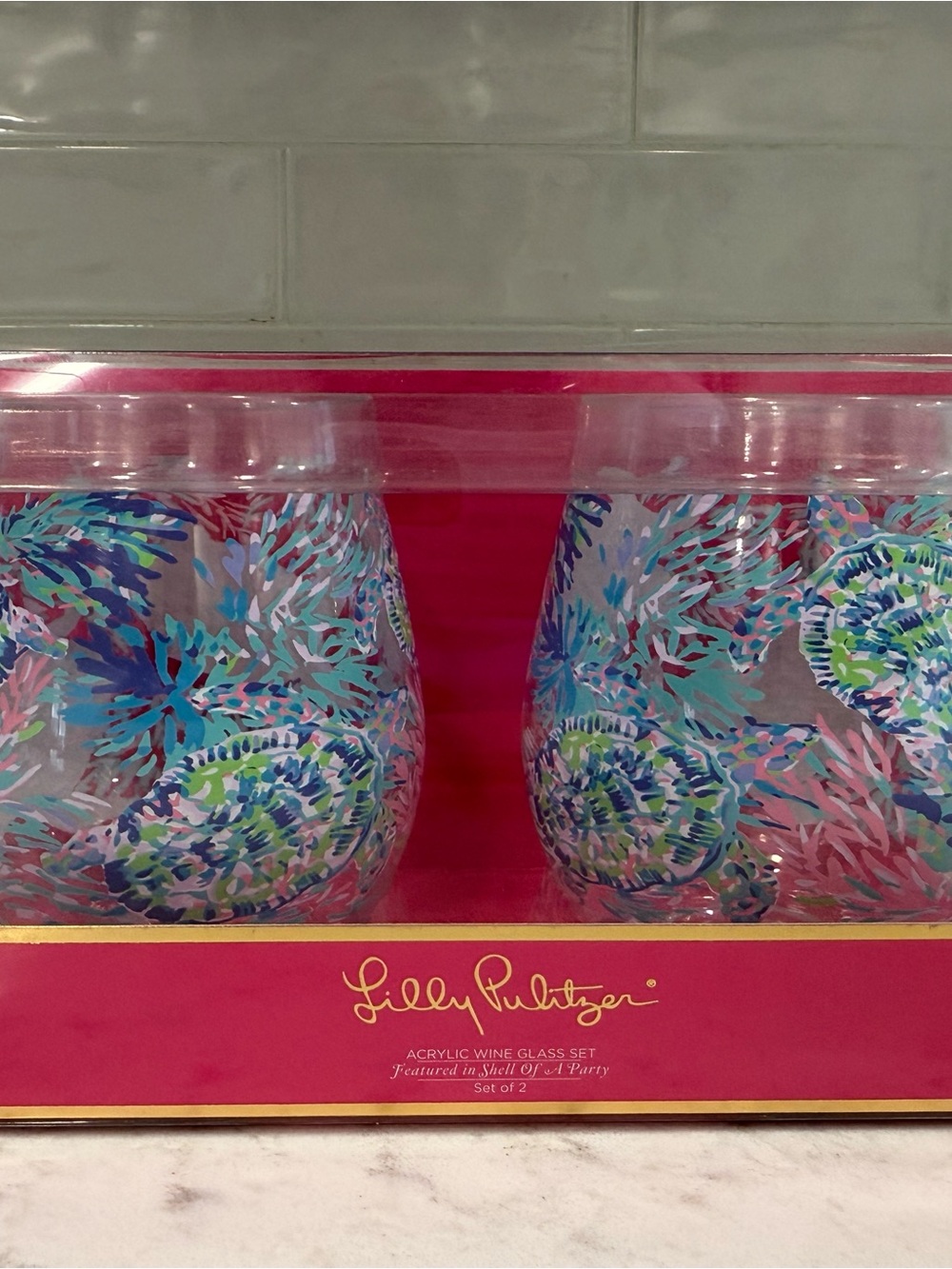Lilly Pulitzer Shell of a Party Acrylic Wine Glass Set. Turtles! 🐢